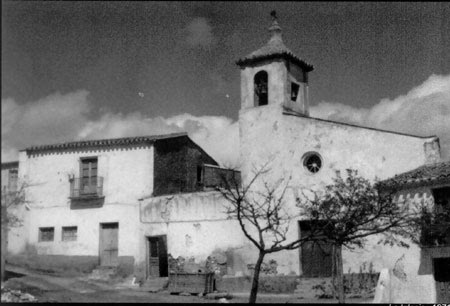 Iglesia vieja Armuña.jpg