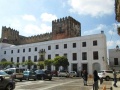 Castillo Arcos desde plaza Cabildo.jpg