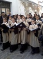 Coro niñas en paso Santo Entierro S. Fdo..jpg