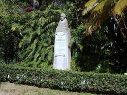Monumento Celestino Mutis.Cadiz.jpg