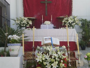 Altar en la calle.JPG