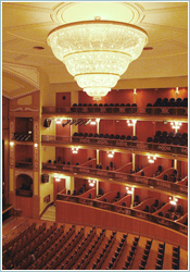 Gran Teatro lampara.jpg