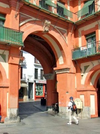 Arco Alto de la Plaza de la Corredera (2006).jpg