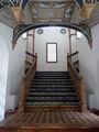 Escalera ppal palacio condes Sta Ana Lucena.jpg