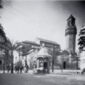Iglesia de San Nicolás desde la avenida de Gran Capitán (1900).png