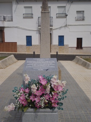 Monumento a la familia.JPG