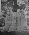 Monumento al Ministro Barroso y Castillo decapitado (1919).jpg