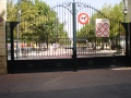 4.- Puerta acceso Parque San Sebastián.JPG