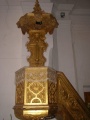 Púlpito de madera dorado con tornavoz.JPG