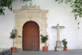 Puerta lateral iglesia Santa Ana.JPG