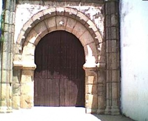 Puerta iglesia2csb.jpg
