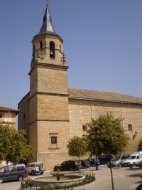 Iglesia y fuente de Ibros.jpg