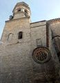 Rosetón gótico y torre catedral Baeza.jpg