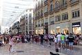 Málaga espectáculo callejero en calle Larios.jpg