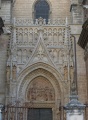 Catedral puerta campanillas.jpg