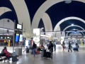 Vestíbulo principal aeropuerto Sevilla.jpg